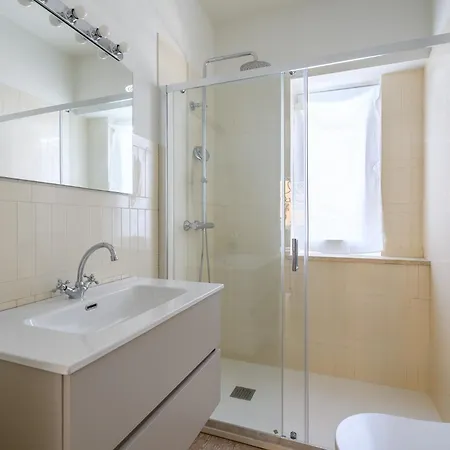 Spacious Bright And Cozy Penthouse With Terrace Daire