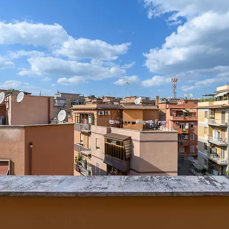 Spacious Bright And Cozy Penthouse With Terrace Daire Roma